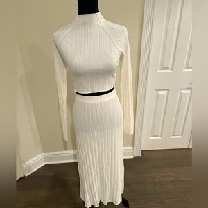 House of Harlow 1960 Crop Top & Skirt set